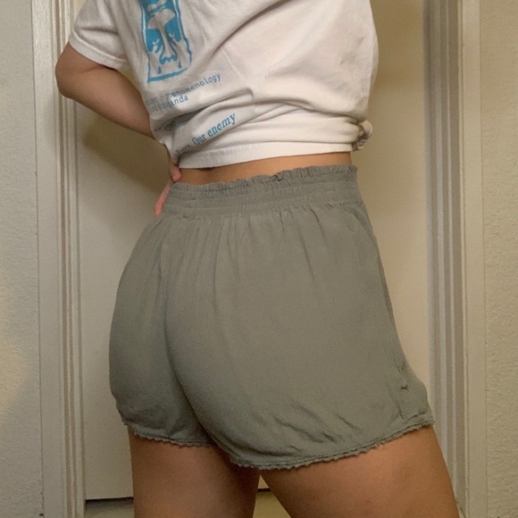 🔴High waisted shorts bundle - Picture 5 of 6